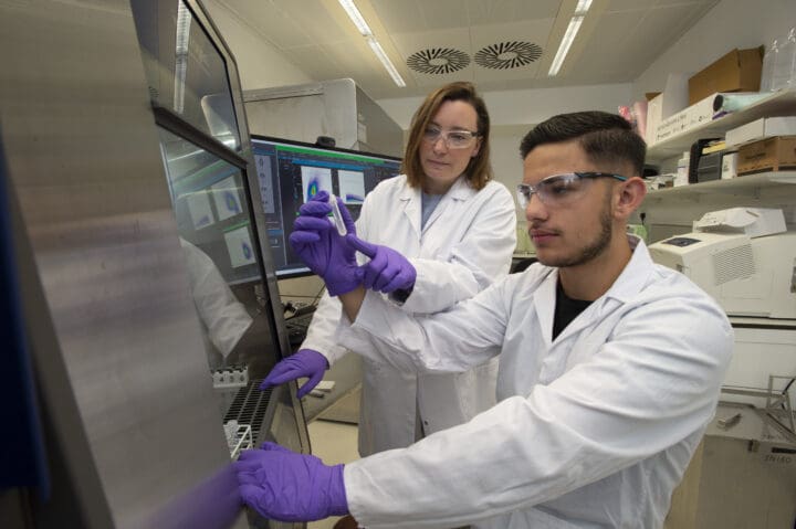 Flow Cytometry | MRC Laboratory of Molecular Biology