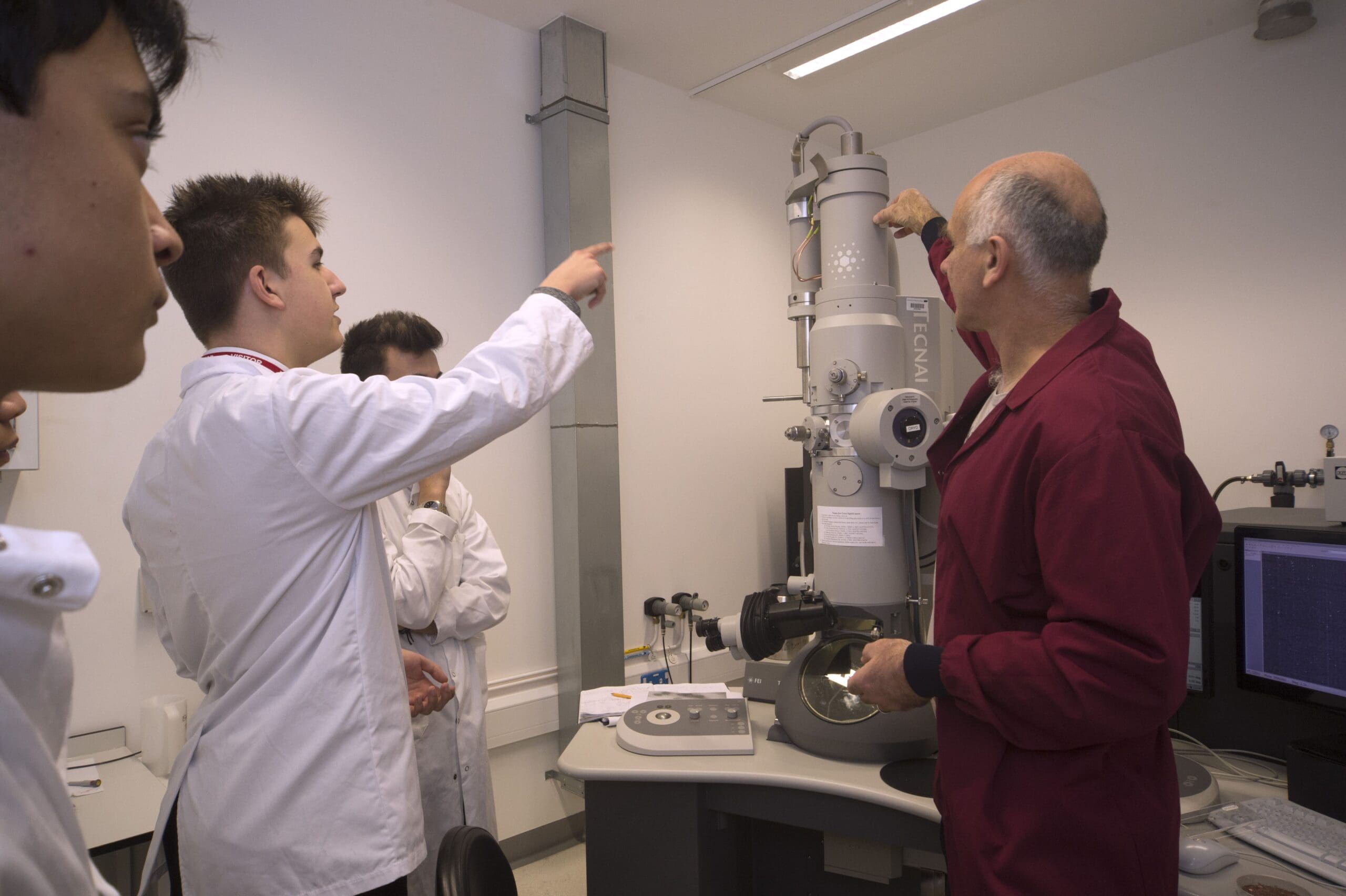 Science Utcc Lab LMB inspires the next generation of scientists with UTCC student ...