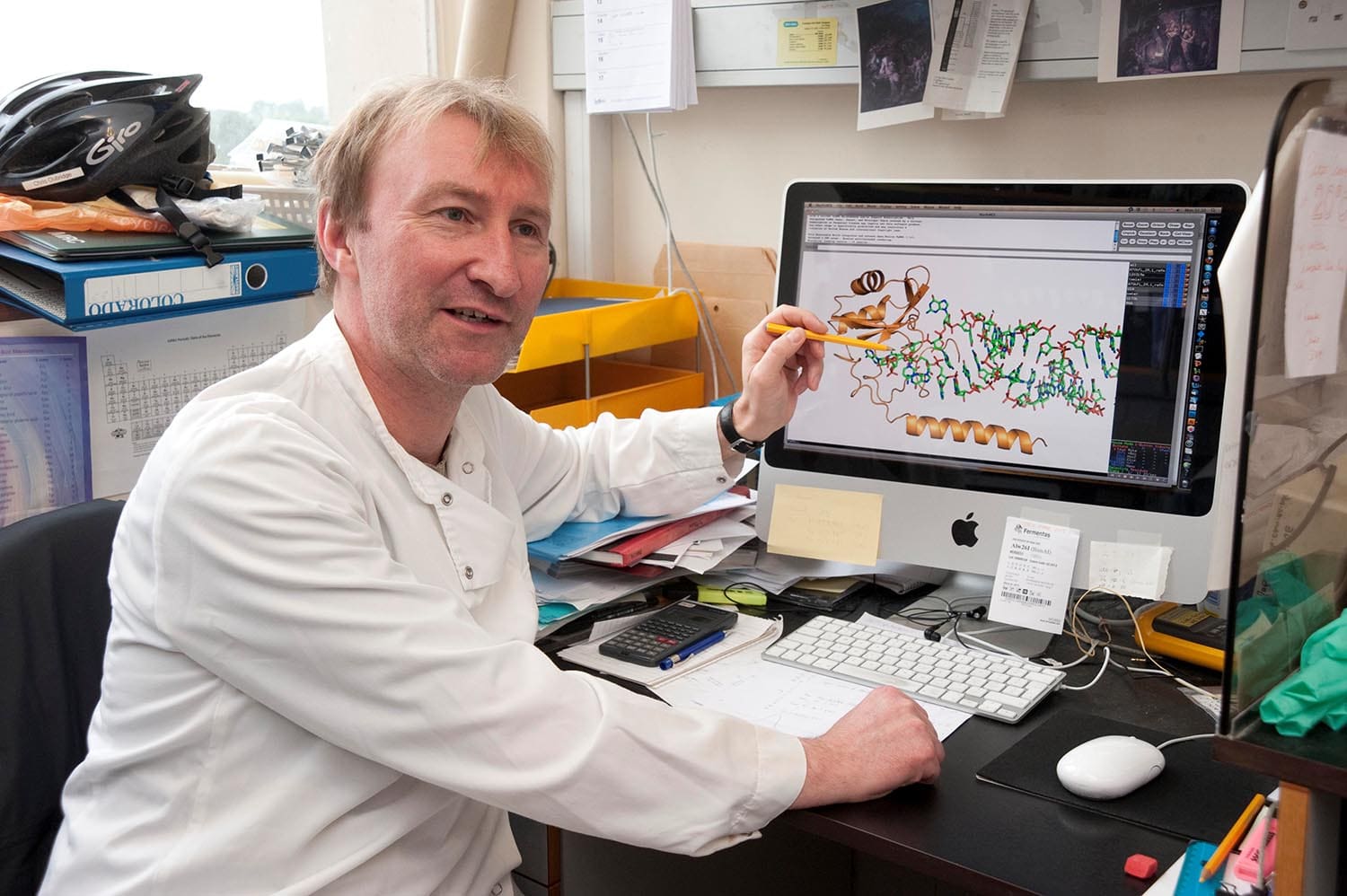 Chris Oubridge in the lab at the LMB