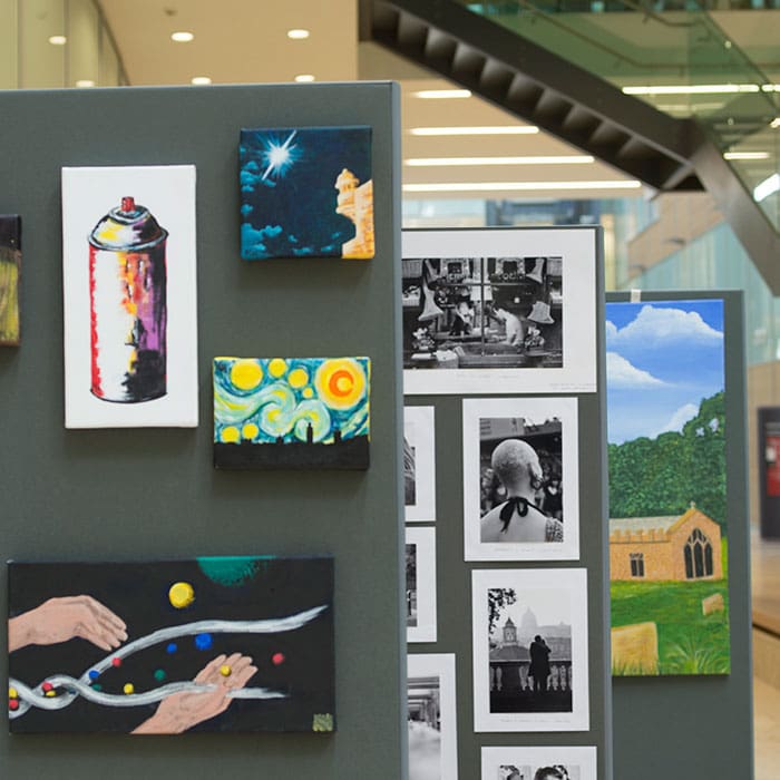 art_show_display-panels_c_sq